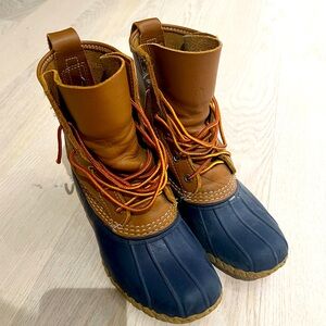 ll bean classic bean boots / size 7 (runs big as i am a size 8)